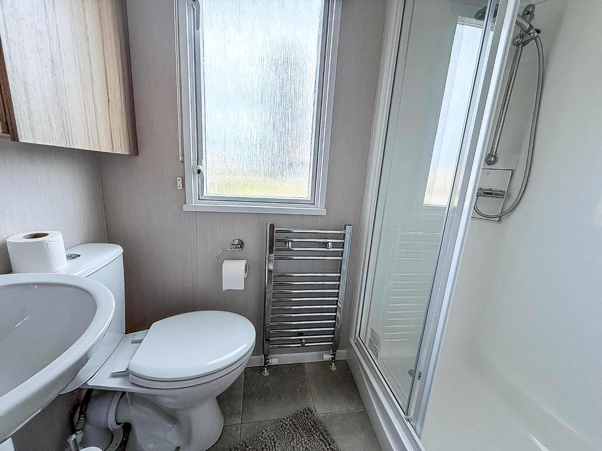 6 Berth Caravan With Decking At Sunnydale Holiday Park Ref 35243Kg لاوث المظهر الخارجي الصورة