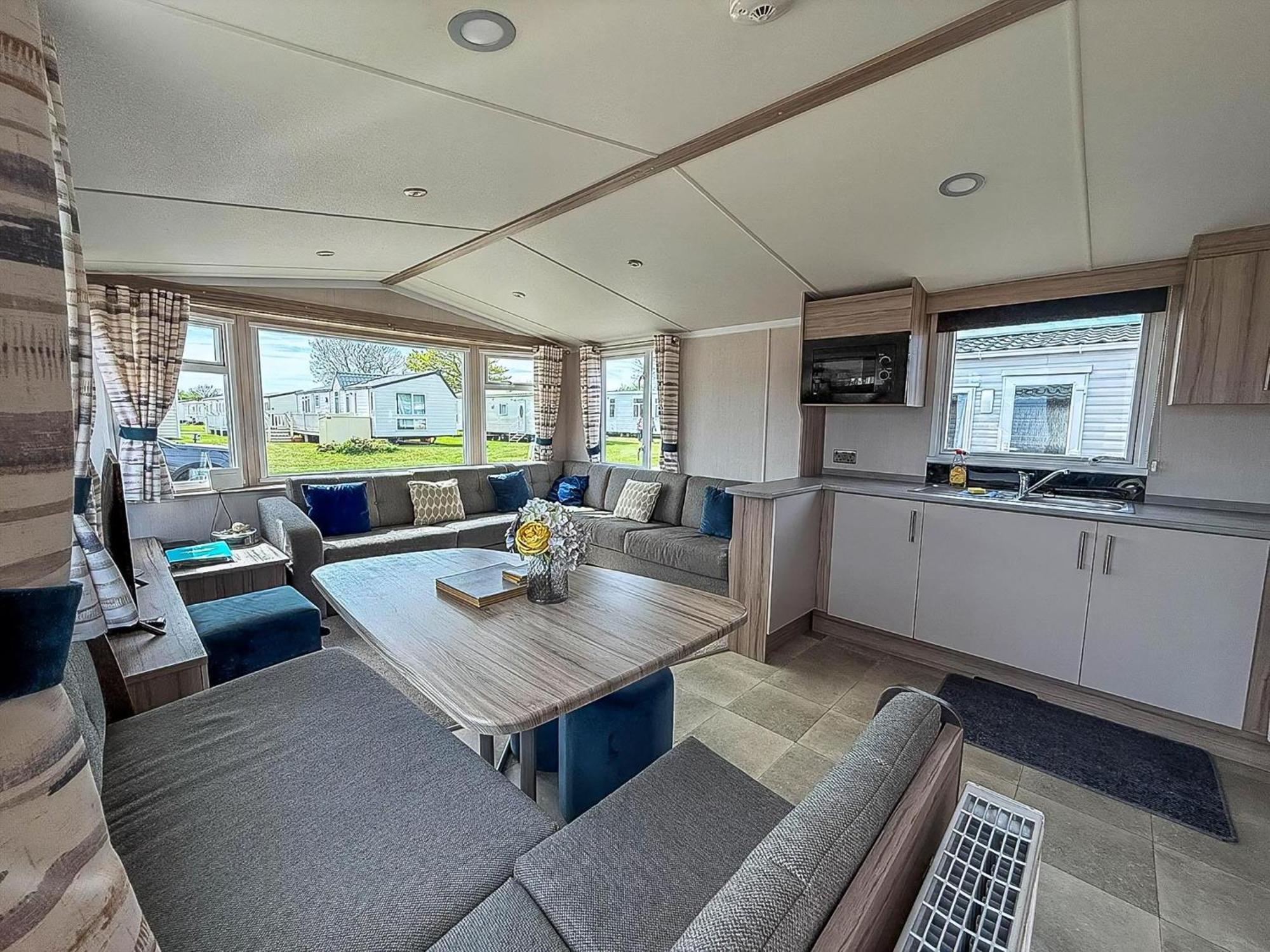 6 Berth Caravan With Decking At Sunnydale Holiday Park Ref 35243Kg لاوث المظهر الخارجي الصورة